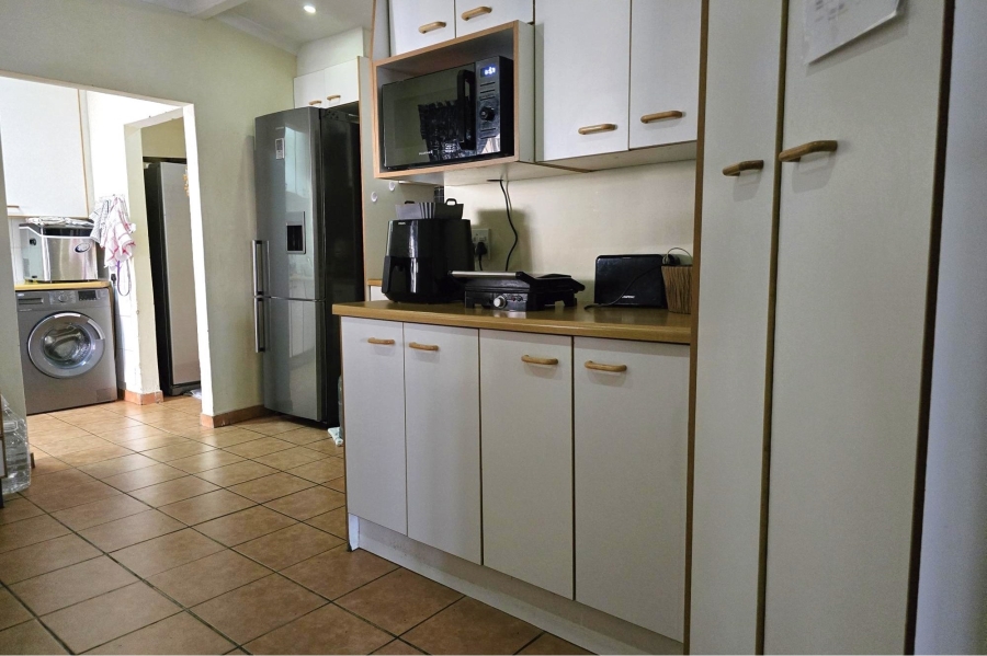 5 Bedroom Property for Sale in Allen Grove Gauteng