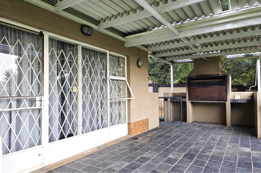 5 Bedroom Property for Sale in Allen Grove Gauteng