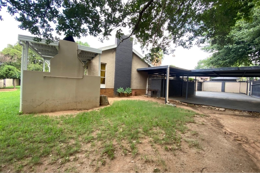 5 Bedroom Property for Sale in Allen Grove Gauteng