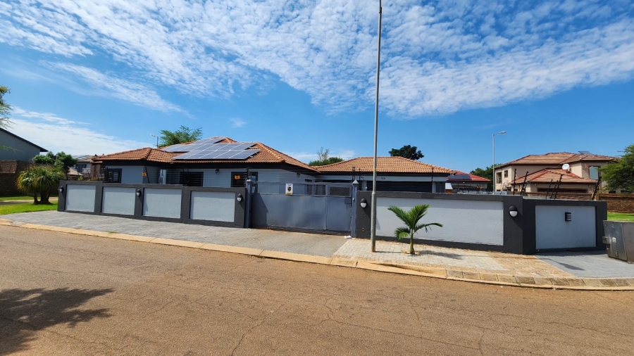 4 Bedroom Property for Sale in Doornpoort Gauteng