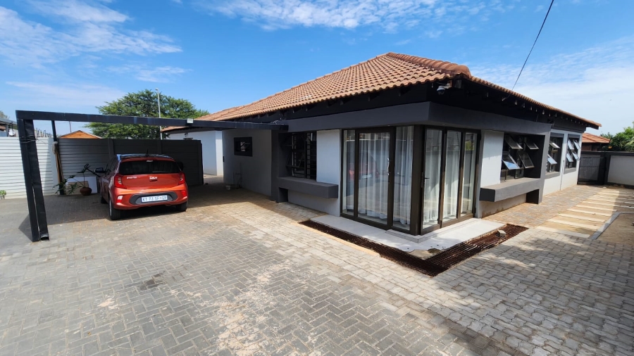 4 Bedroom Property for Sale in Doornpoort Gauteng