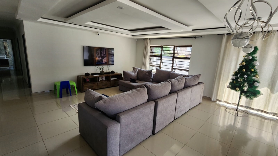 4 Bedroom Property for Sale in Doornpoort Gauteng