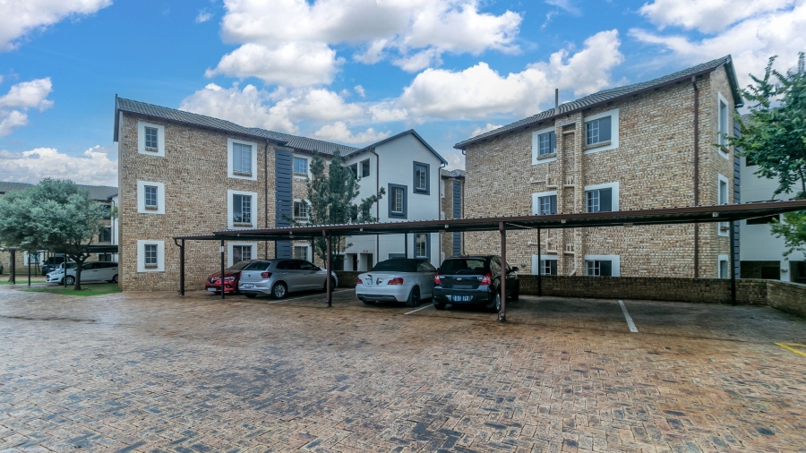 2 Bedroom Property for Sale in North Riding Gauteng