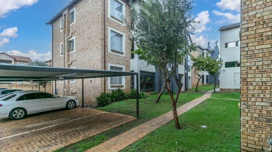 2 Bedroom Property for Sale in North Riding Gauteng