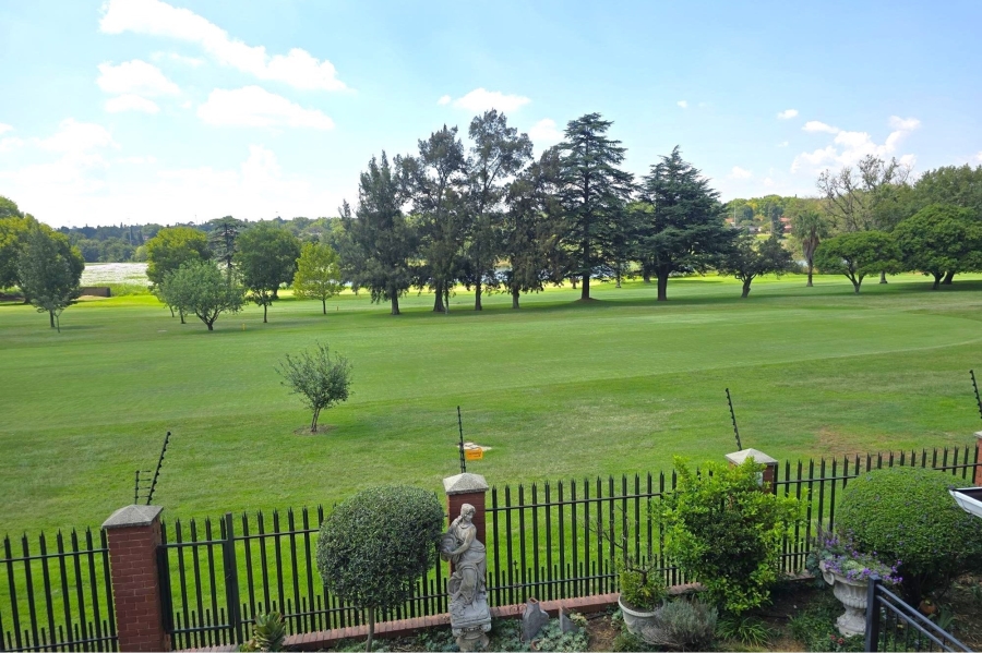 3 Bedroom Property for Sale in Lakefield Gauteng