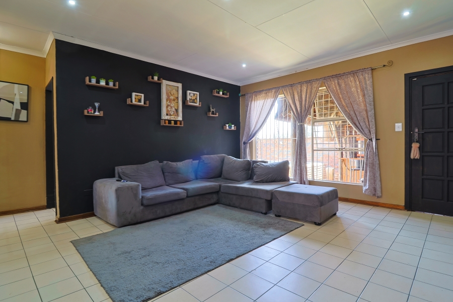 To Let 2 Bedroom Property for Rent in Mayberry Park Gauteng