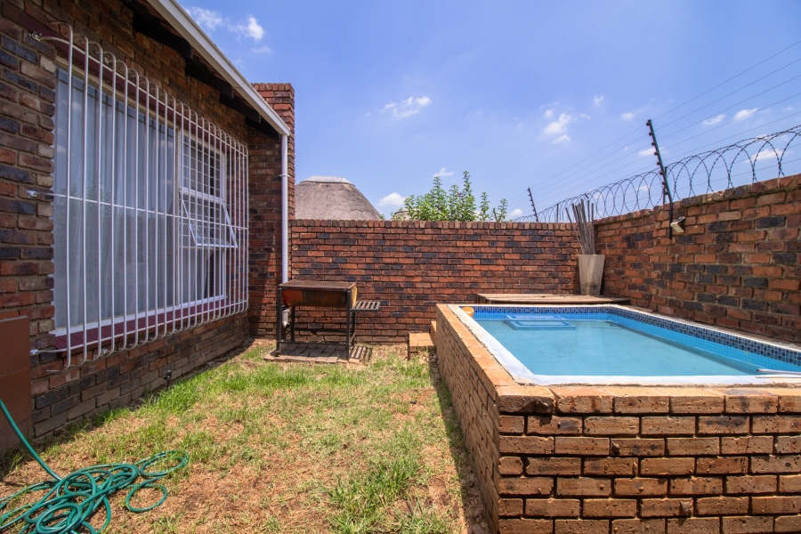 To Let 2 Bedroom Property for Rent in Mayberry Park Gauteng