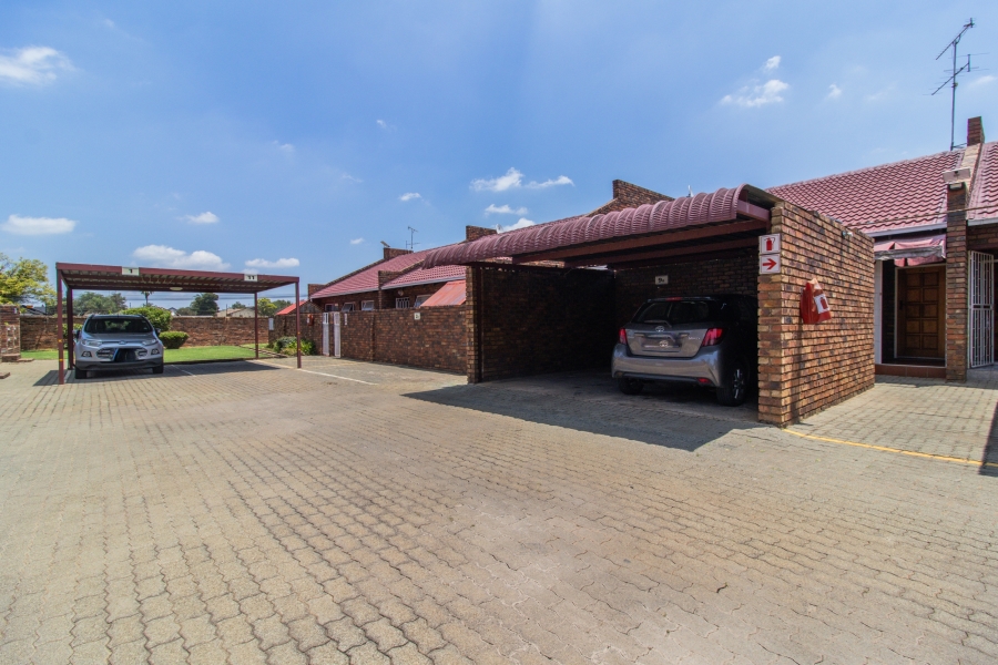 To Let 2 Bedroom Property for Rent in Mayberry Park Gauteng