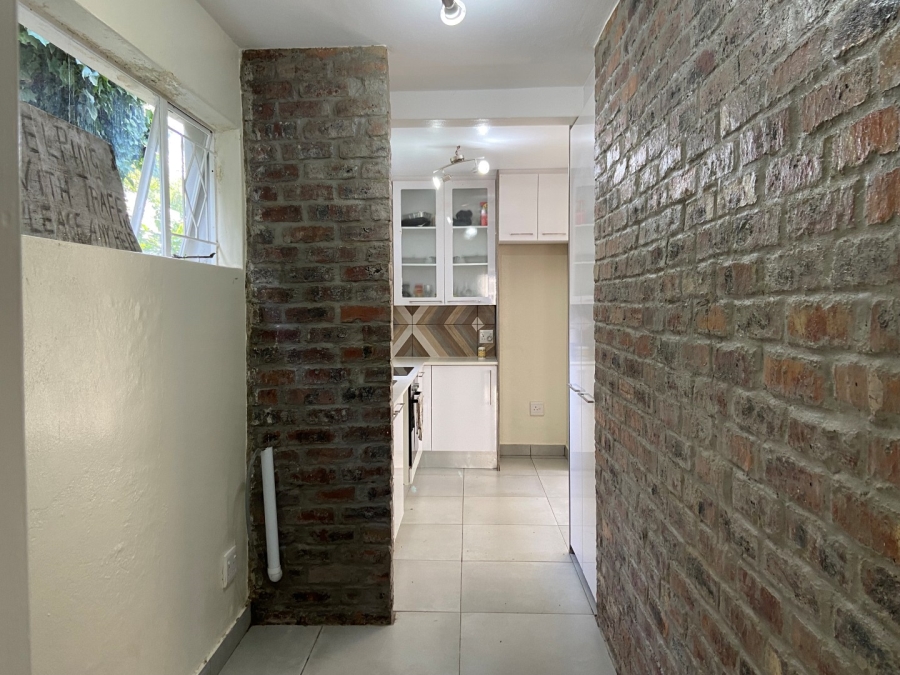 1 Bedroom Property for Sale in Parktown North Gauteng