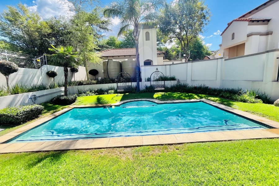 To Let 2 Bedroom Property for Rent in Lonehill Gauteng