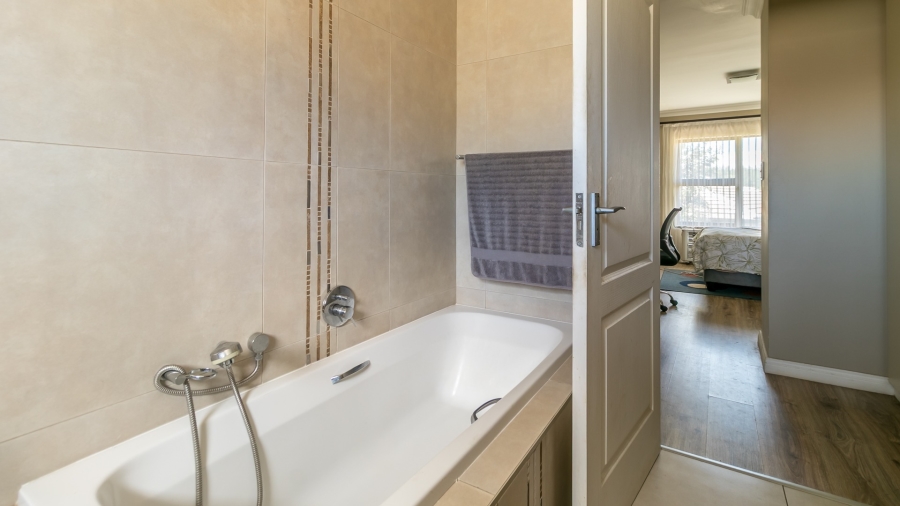 3 Bedroom Property for Sale in Kyalami Hills Gauteng
