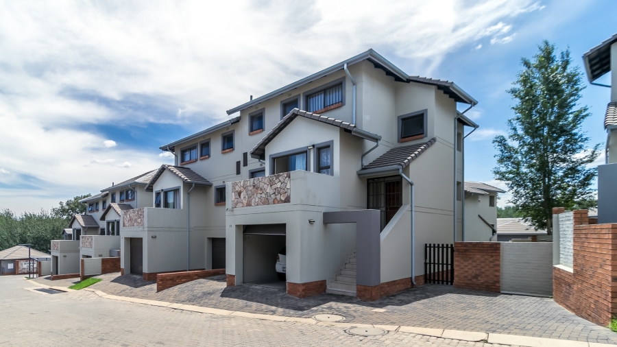 3 Bedroom Property for Sale in Kyalami Hills Gauteng