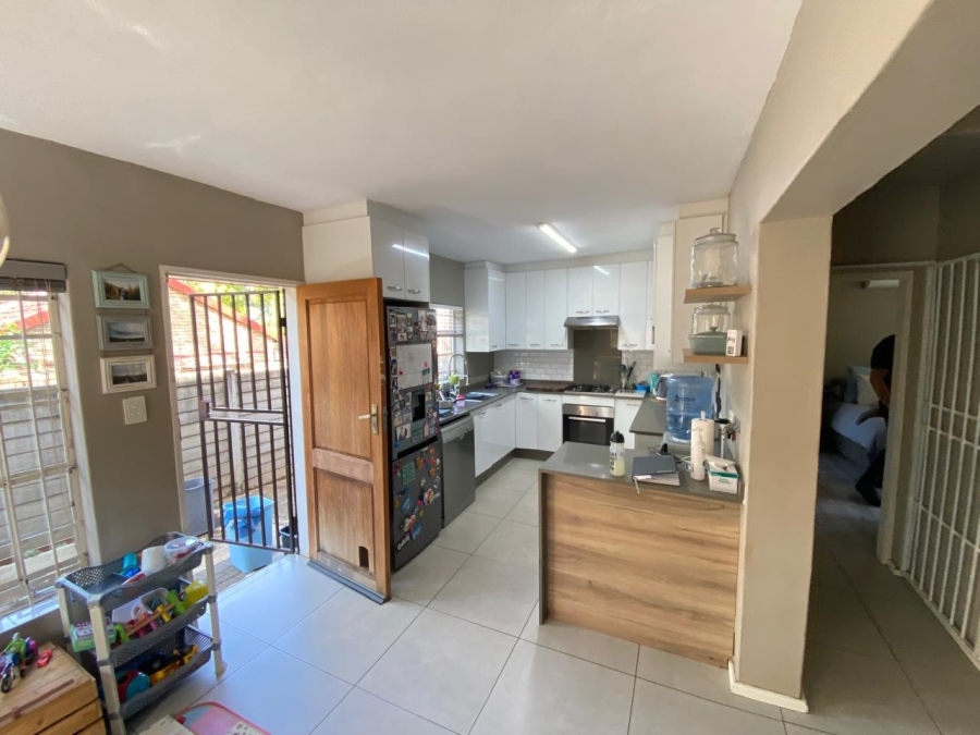 To Let 3 Bedroom Property for Rent in Faerie Glen Gauteng