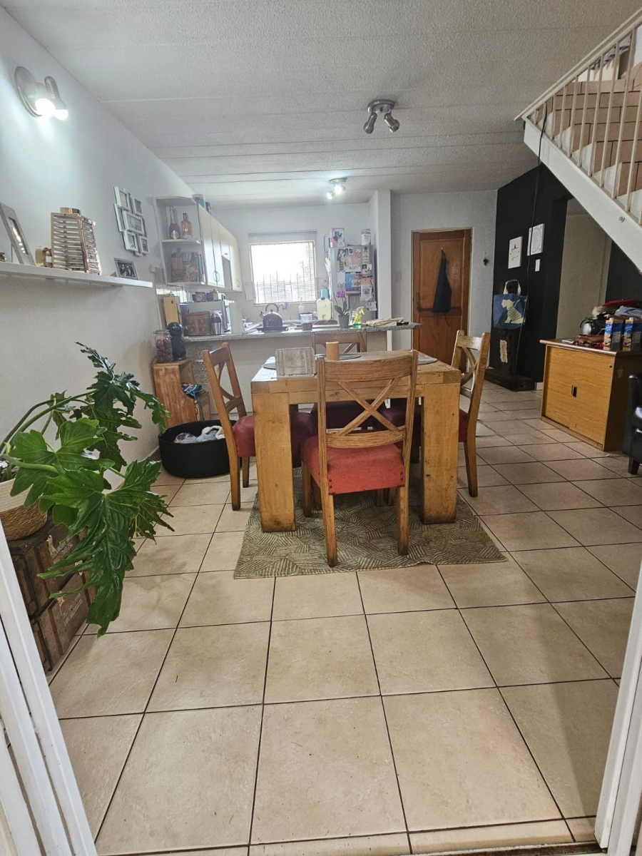 2 Bedroom Property for Sale in Brummeria Gauteng