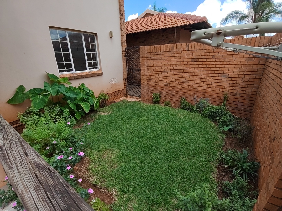 2 Bedroom Property for Sale in Montana Gauteng