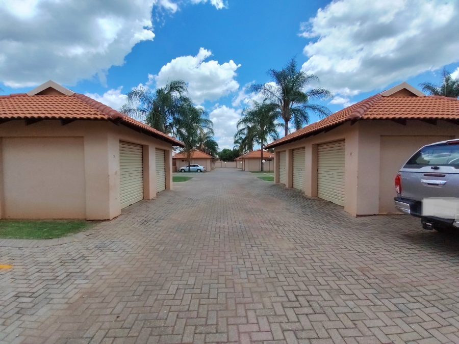 2 Bedroom Property for Sale in Montana Gauteng