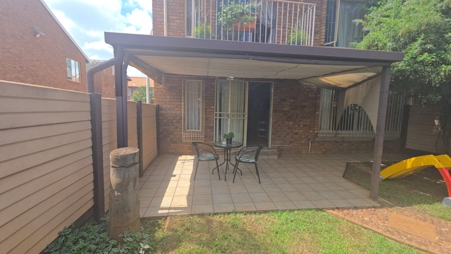 2 Bedroom Property for Sale in Doornpoort Gauteng