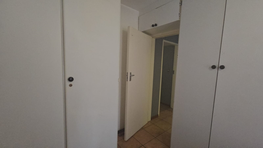 2 Bedroom Property for Sale in Doornpoort Gauteng