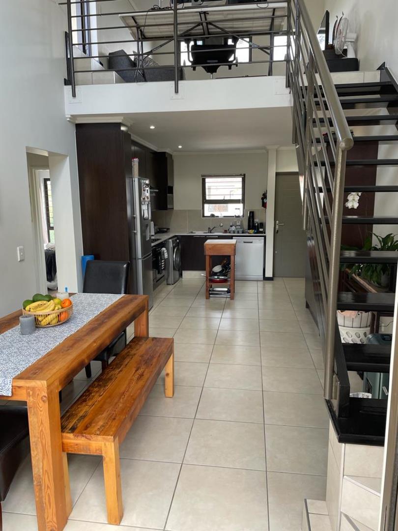 2 Bedroom Property for Sale in Sunninghill Gauteng