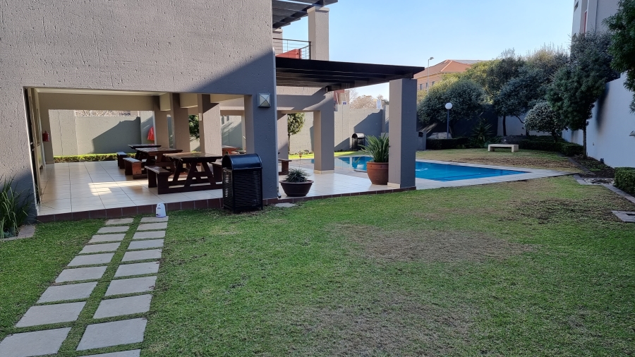 2 Bedroom Property for Sale in Sunninghill Gauteng