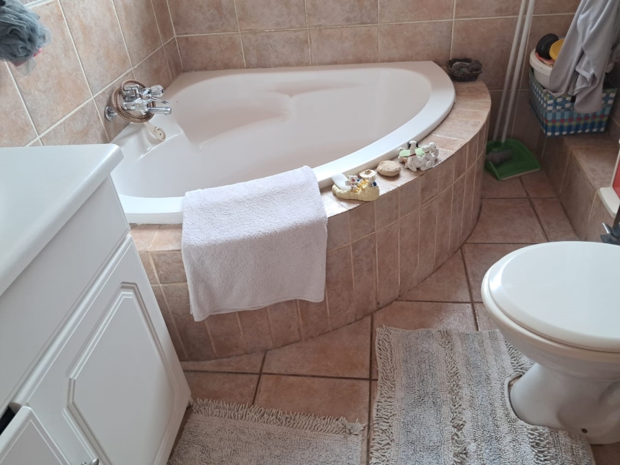 3 Bedroom Property for Sale in Heatherview Gauteng