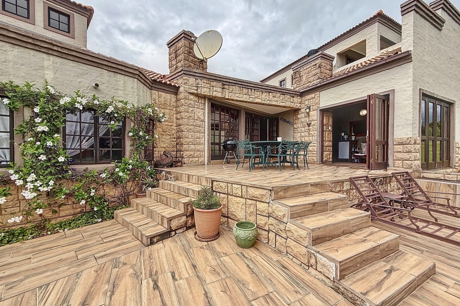 4 Bedroom Property for Sale in Mooikloof Equestrian Estate Gauteng