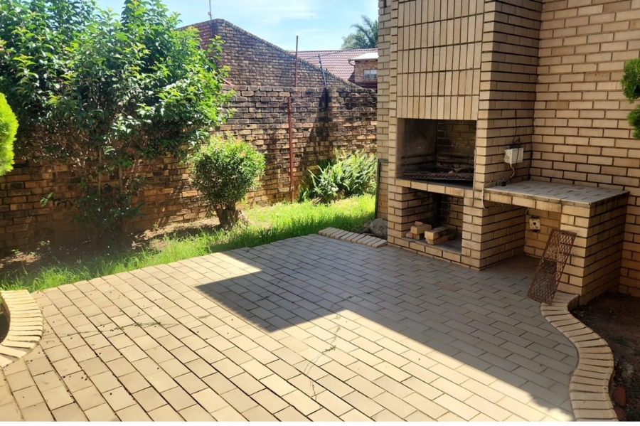 To Let 4 Bedroom Property for Rent in Dowerglen Ext 2 Gauteng