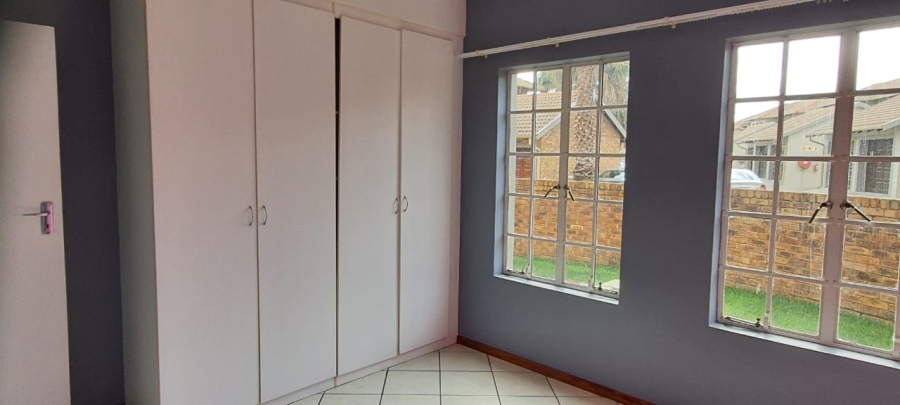 2 Bedroom Property for Sale in Pebble Creek Gauteng