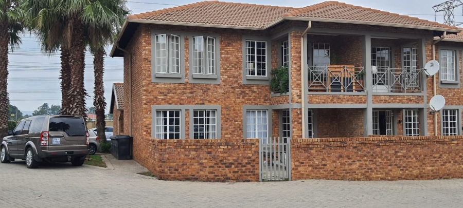 2 Bedroom Property for Sale in Pebble Creek Gauteng