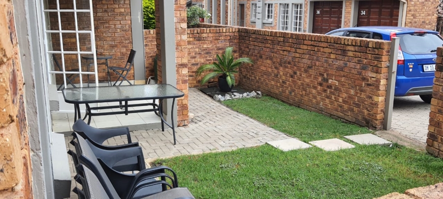 2 Bedroom Property for Sale in Pebble Creek Gauteng