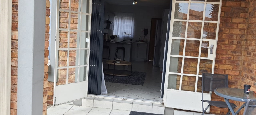 2 Bedroom Property for Sale in Pebble Creek Gauteng