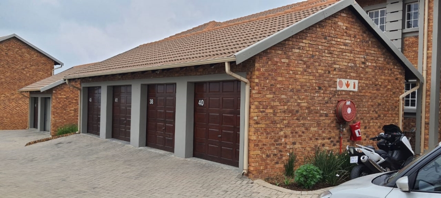 2 Bedroom Property for Sale in Pebble Creek Gauteng