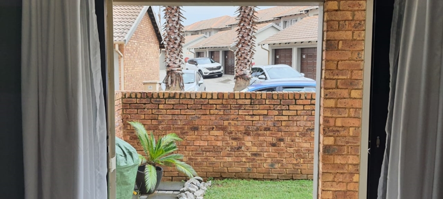 2 Bedroom Property for Sale in Pebble Creek Gauteng