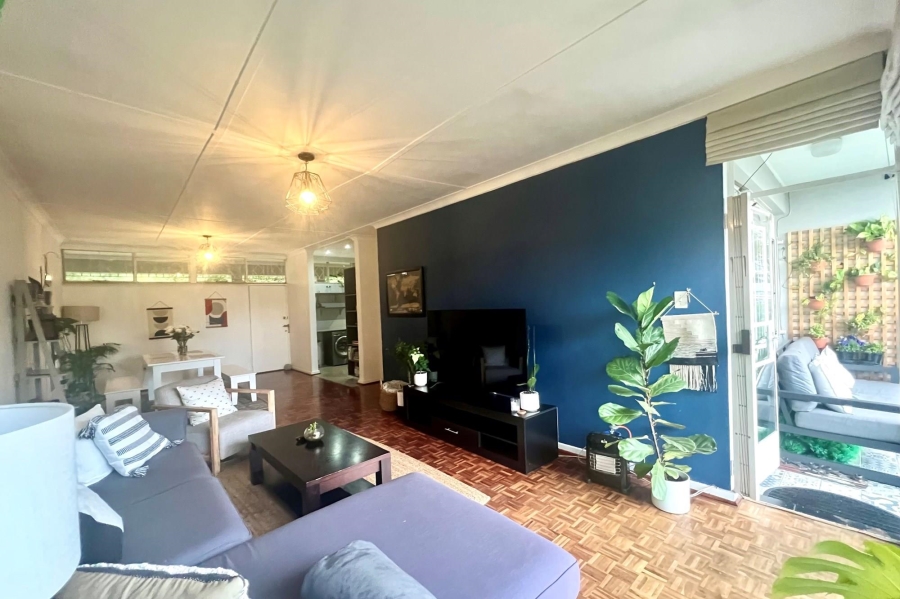 2 Bedroom Property for Sale in Atholl Gauteng