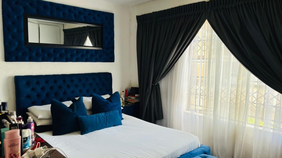 2 Bedroom Property for Sale in Chloorkop Gauteng