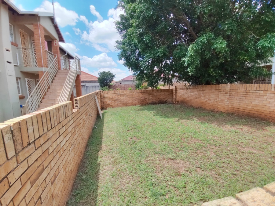 To Let 2 Bedroom Property for Rent in Montana Gauteng