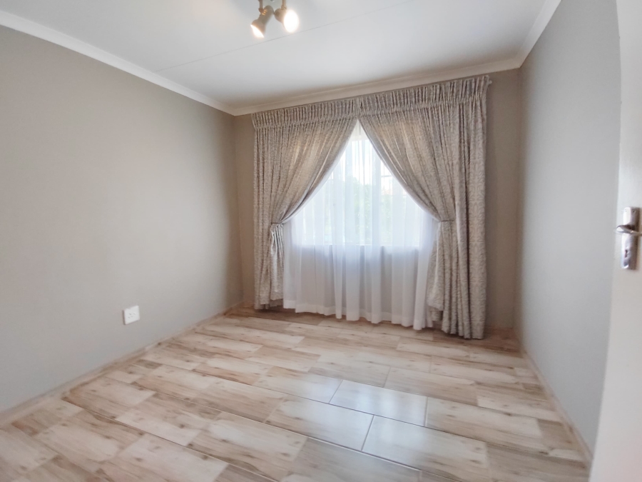 To Let 2 Bedroom Property for Rent in Montana Gauteng