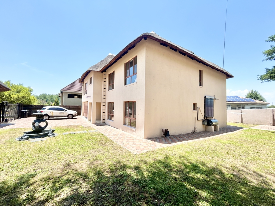 To Let 5 Bedroom Property for Rent in Willaway Gauteng