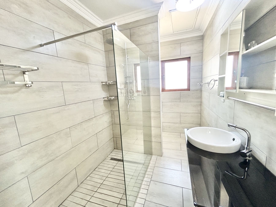 To Let 5 Bedroom Property for Rent in Willaway Gauteng