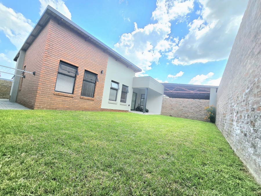 To Let 2 Bedroom Property for Rent in Carlswald Estate Gauteng