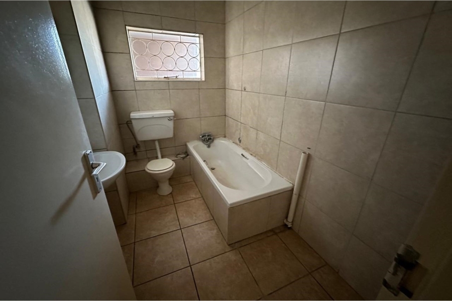 2 Bedroom Property for Sale in Three Rivers Gauteng