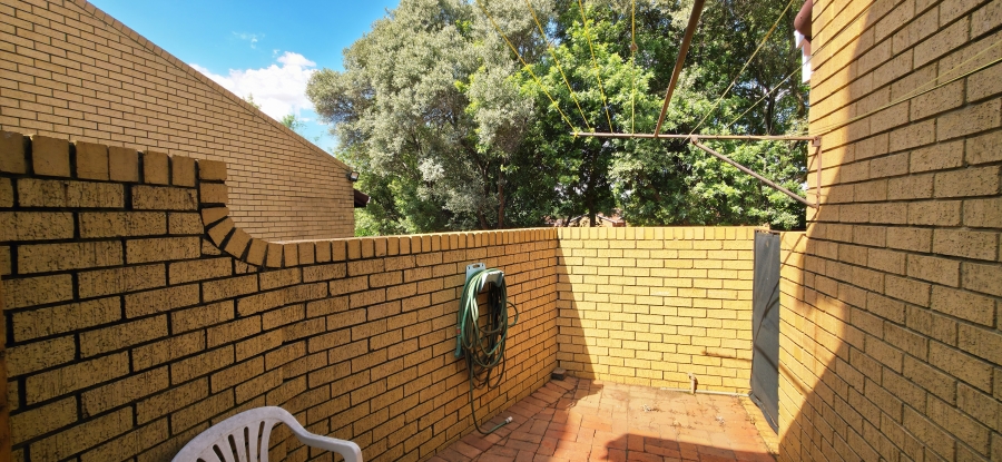 3 Bedroom Property for Sale in Faerie Glen Gauteng