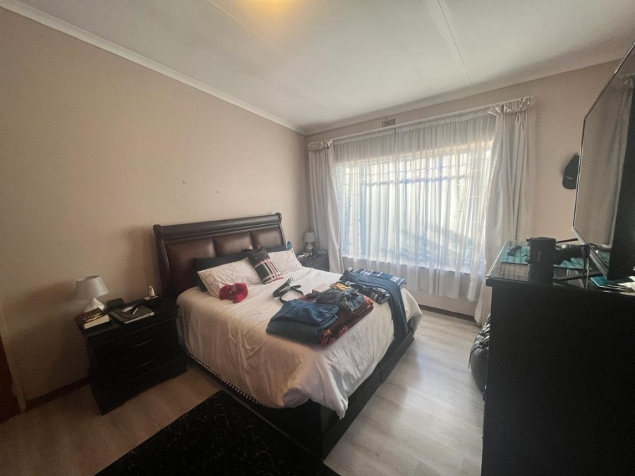 4 Bedroom Property for Sale in Valhalla Gauteng