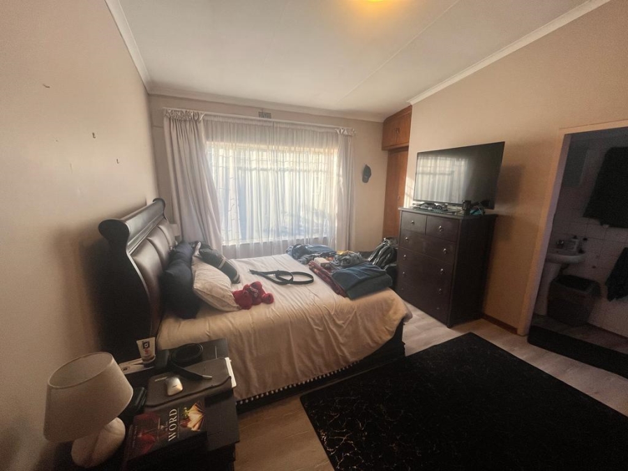 4 Bedroom Property for Sale in Valhalla Gauteng