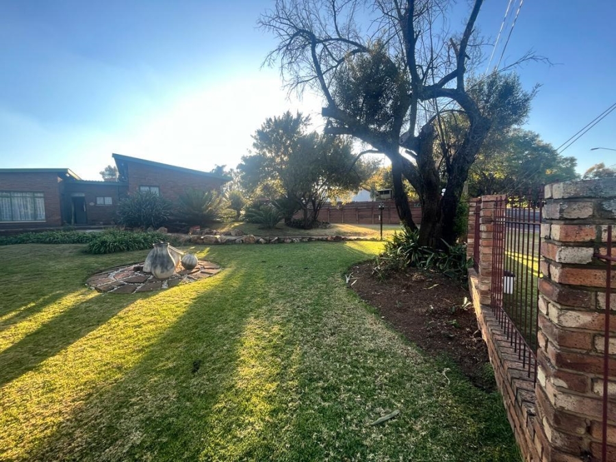 4 Bedroom Property for Sale in Valhalla Gauteng