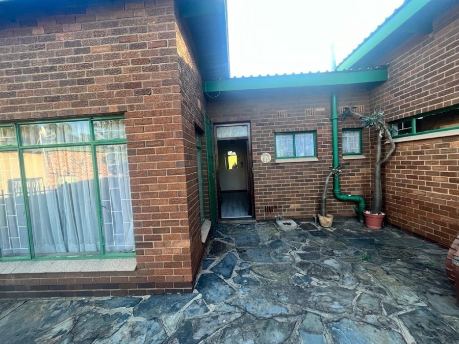 4 Bedroom Property for Sale in Valhalla Gauteng