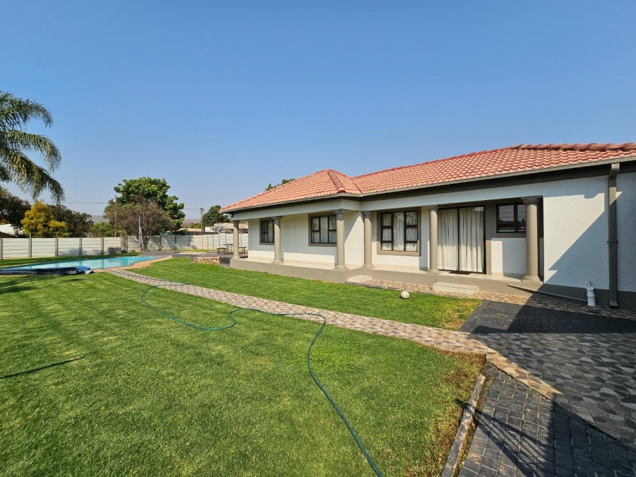5 Bedroom Property for Sale in Booysens Gauteng