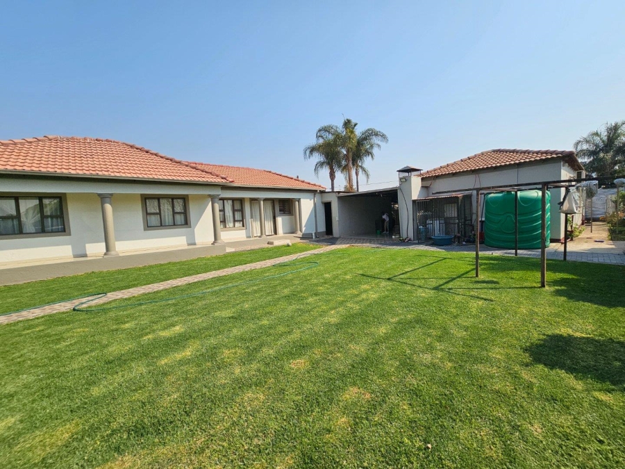 5 Bedroom Property for Sale in Booysens Gauteng