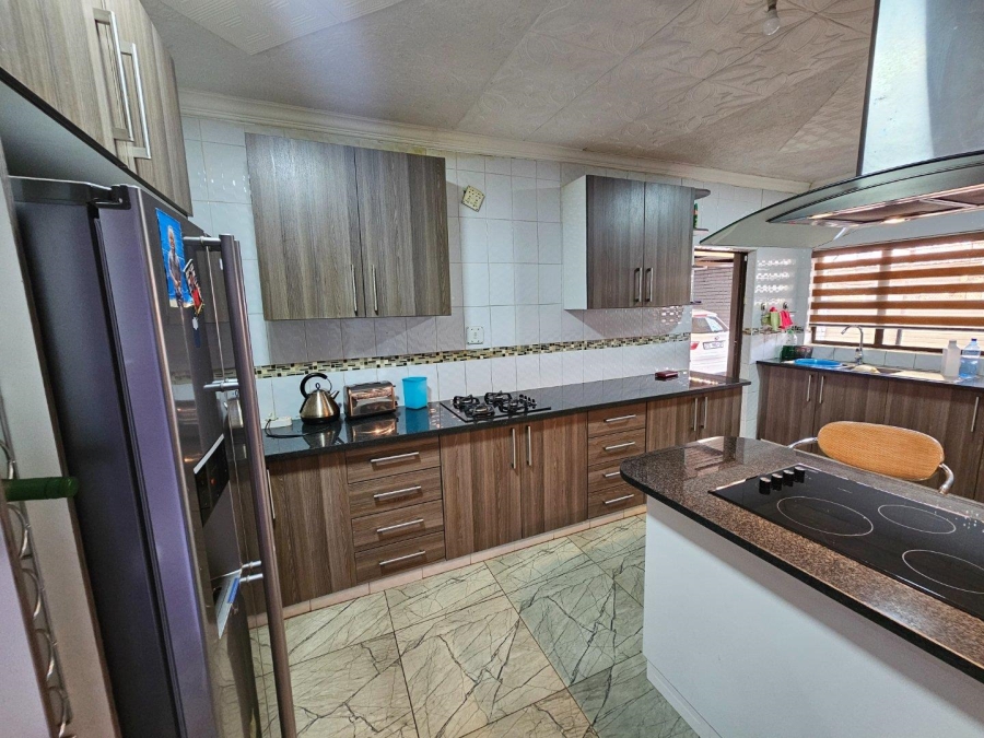 5 Bedroom Property for Sale in Booysens Gauteng