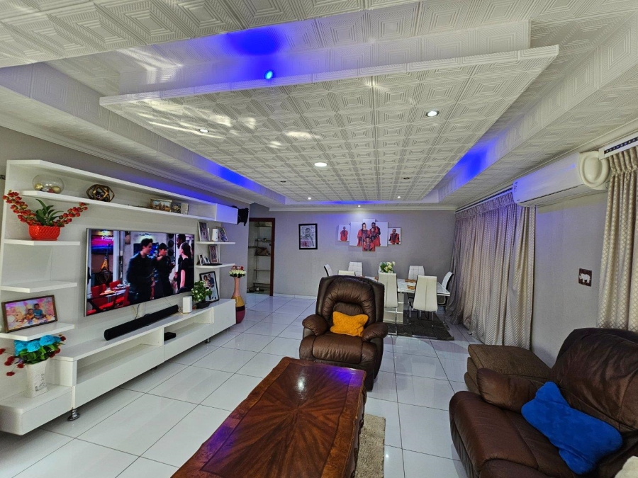 5 Bedroom Property for Sale in Booysens Gauteng